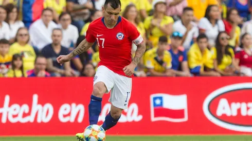 Medel podría seguir en Italia y no viajar con la Roja