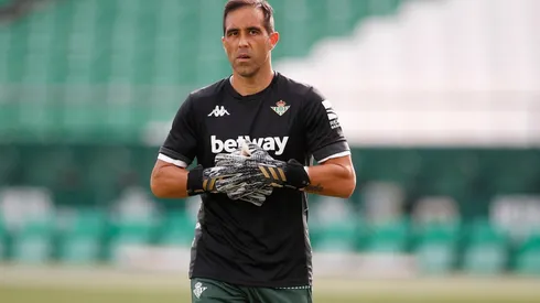 Bravo ha sufrido tres lesiones desde su arribo al Betis.
