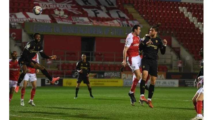 Sierralta sigue en alza en Inglaterra junto al Watford