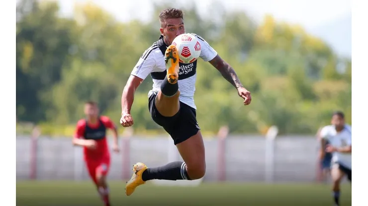 Parraguez sigue en racha y vuelve a anotar con Colo Colo