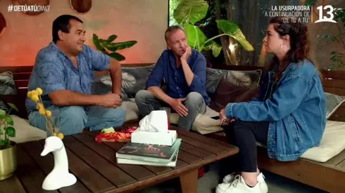 La joven acompañó a su padre en la entrevista.