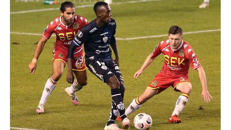Unión Española se despidió de Libertadores con fea goleada