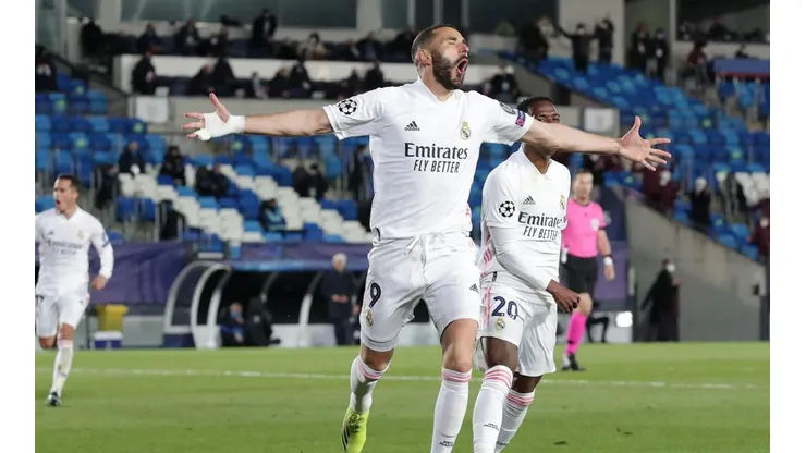Karim Benzema abrió la cuenta para Real Madrid ante Atalanta en Champions League.