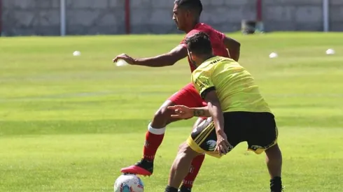 El Toqui jugó ante Melipilla y Curicó Unido.
