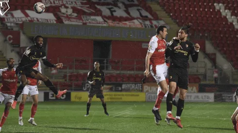 Sierralta marcó con un golpe de cabeza