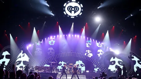 Publican imagen actual de John Deacon, ex bajista de Queen