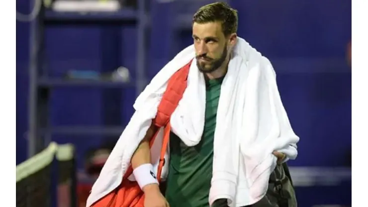 El bosnio Damir Dzumhur amenazó con golpear a al juez de silla