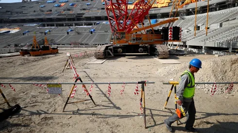 Más de 6,500 personas han muertos en la construcción de los estadios