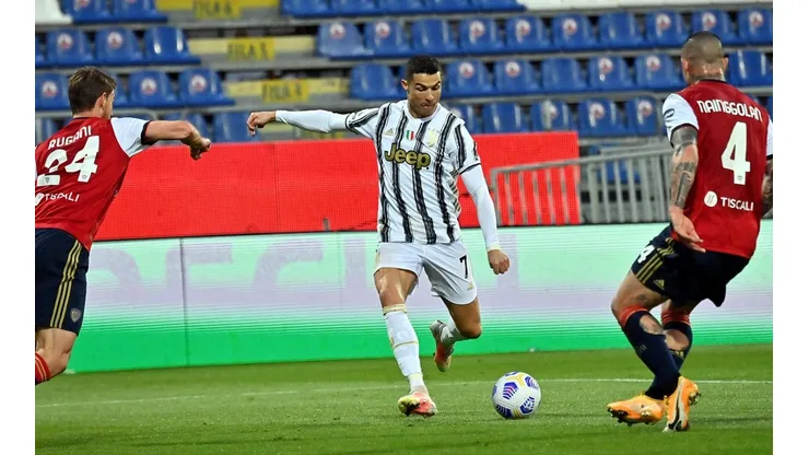 Cristiano volvió a sonreír con un triplete frente al Cagliari