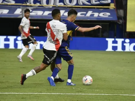 Paulo Díaz comete un infantil penal en el Superclásico ante Boca