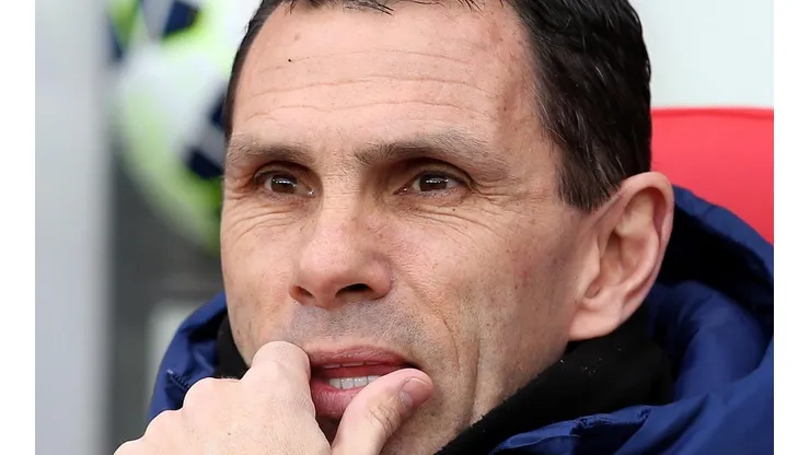 Gustavo Poyet considera que el tetracampeonato es una responsabilidad
