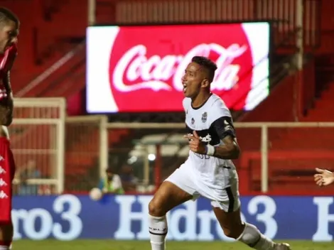 Peñailillo participa en el gol en empate de Unión con Gimnasia