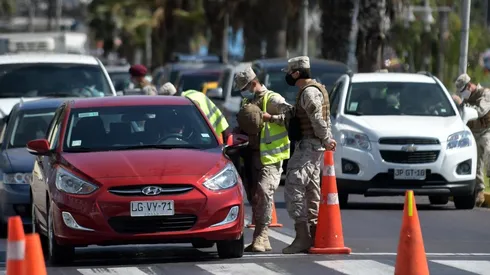 Autoridades de salud adelantan el toque de queda
