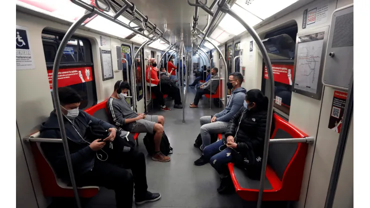 El tren subterráneo adapta su horario por el cambio en el Toque de queda