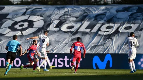 Karim Benzema se despachó un auténtico golazo sobre el final para Real Madrid.