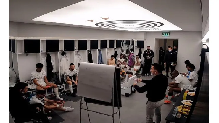 La charla de Xavi Hernández en Al Sadd