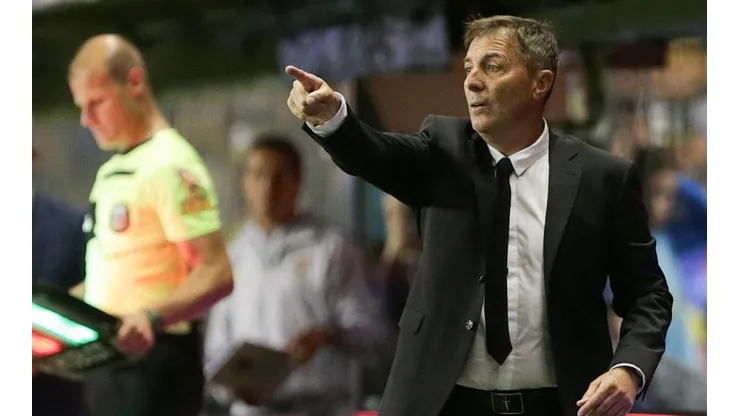 Frank Kudelka ha sido despedido de Newells Old Boys por su pésima campaña