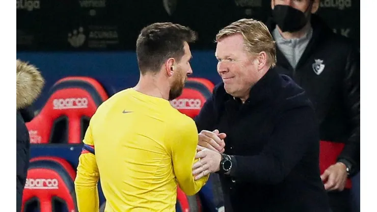 Koeman cree que Messi sigue en el Barcelona pese a la eliminación temprana en Champions League.