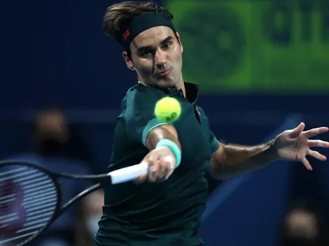 Roger Federer vuelve con su talento intacto en Doha
