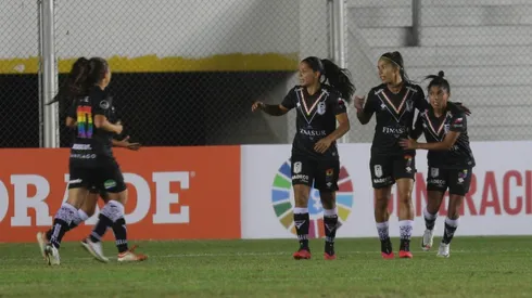 Tremenda goleada del Chago