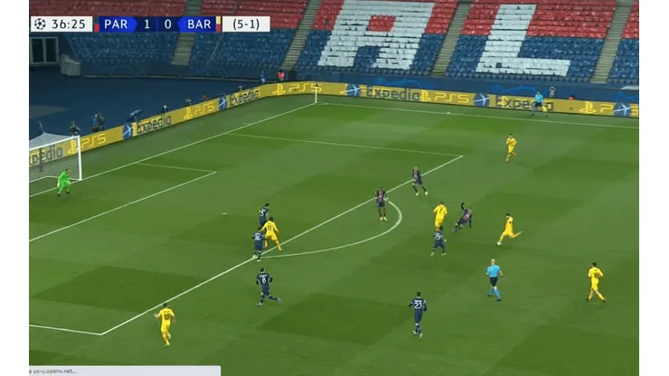 Lionel Messi sacó del sombrero un golazo de 25 metros para el Barcelona contra PSG en la Champions League.