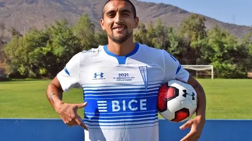 Ampuero llega por tres años a la franja.