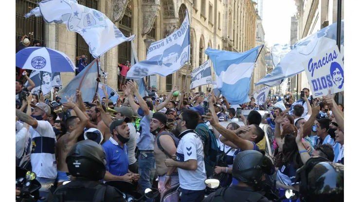 Los fanáticos del Diego se reunirán este miércoles en el Obelisco