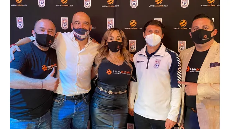 John Armijo es el DT de Deportes Melipilla, que este año regresó a la Primera División y quiere ser un protagonista del venidero Campeonato Nacional.