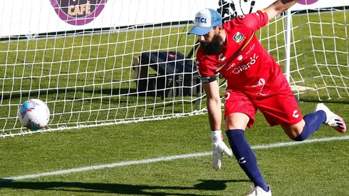 Steffi Scholtbach dio una luz de esperanza a los fanáticos del portero de 39 años.