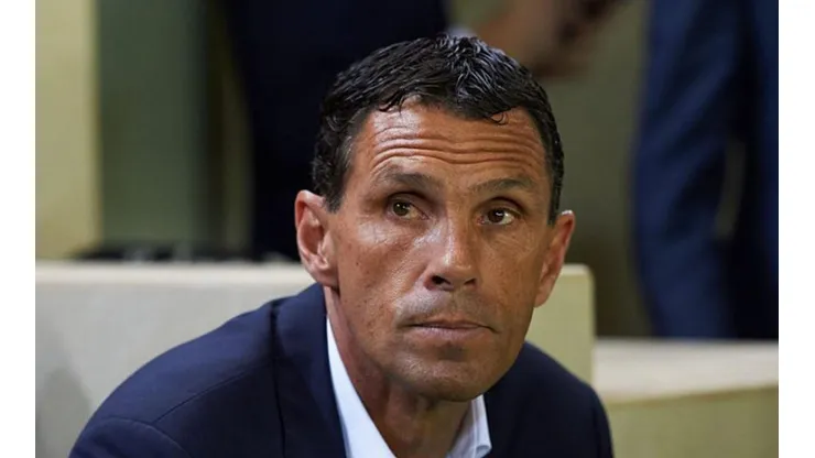 Gustavo Poyet dejó claros sus objetivos en la UC