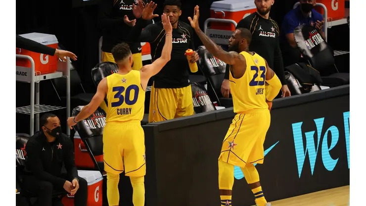Curry y James jugaron juntos por primera vez en la historia de la NBA
