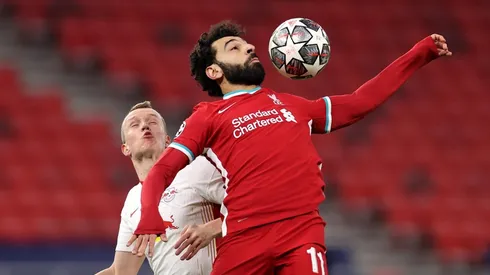 Mohamed Salah abrió la cuenta para Liverpool ante RB Leipzig.