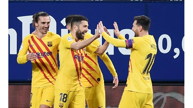 Barcelona se favoreció del empate en el derbi de Madrid