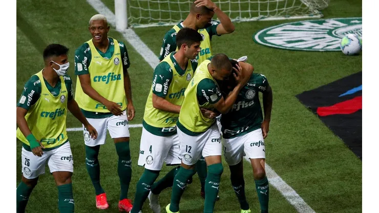 Benjamín Kuscevic comenzó en el banco del Palmeiras