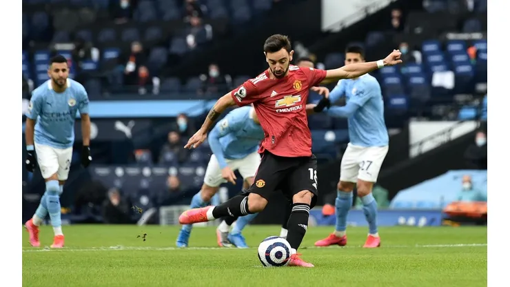Bruno Fernandes abrió la cuenta con un penal