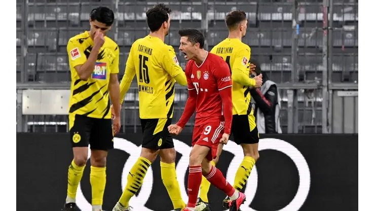 Robert Lewandowski empata el clásico alemán con doblete.