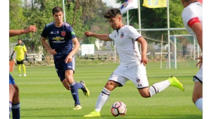 Ethan Espinoza es uno de los colocolinos cedidos a Barnechea.
