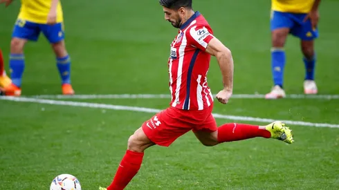 Diego Forlán apunta al Barcelona por haberse desprendido de Luis Suárez