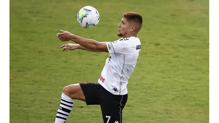 Leonardo Gil deja Brasil y es refuerzo de Colo Colo