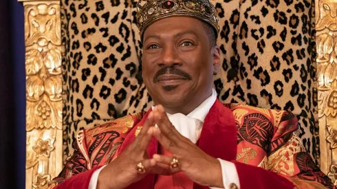 Eddie Murphy como el Rey Akeem en "Un Príncipe en Nueva York 2".
