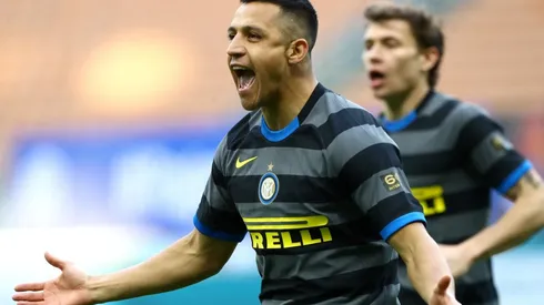 Alexis Sánchez es dupla de ataque con Lukaku en Inter frente al Parma.