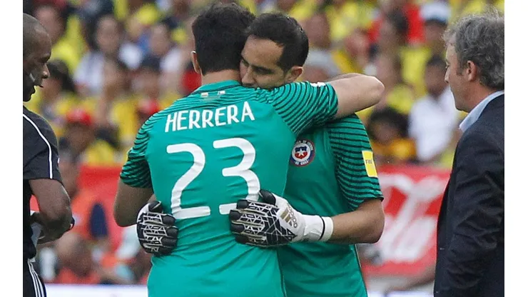 Johnny Herrera asegura que tiene una gran relación con Claudio Bravo