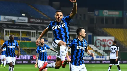 Alexis Sánchez marcó dos goles para el Inter contra Parma.