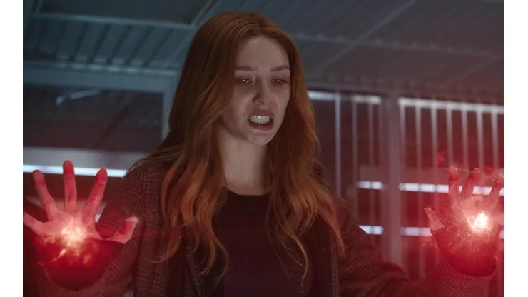Elizabeth Olsen en uno de los momentos cruciales de "WandaVision".