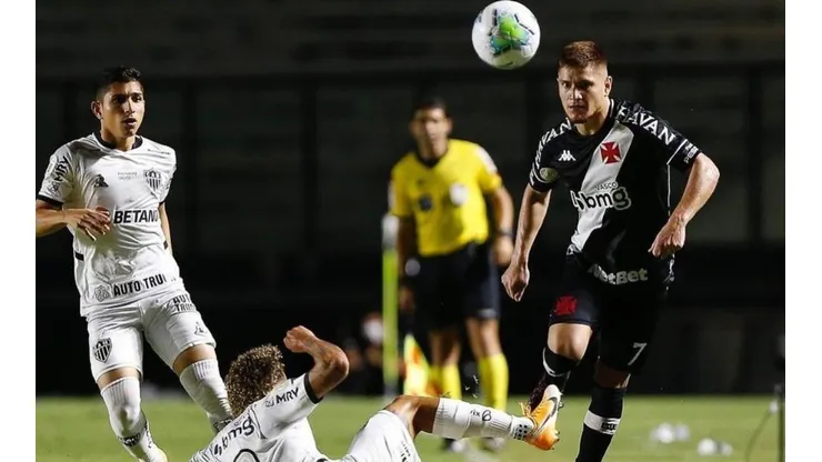 El volante apareció en la órbita de Colo Colo.