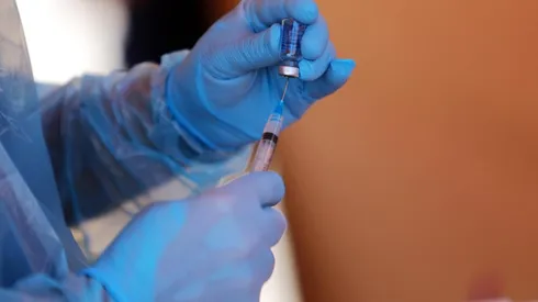 Esta semana termina la vacunación a docentes.