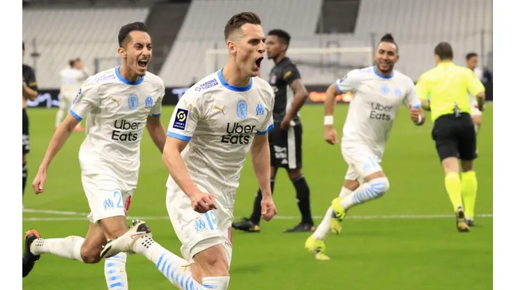 Milik marcó el gol del empate entre Marsella y Lyon.