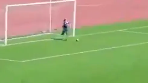 Partido de la II División de Argelia está dando vuelta al mundo.