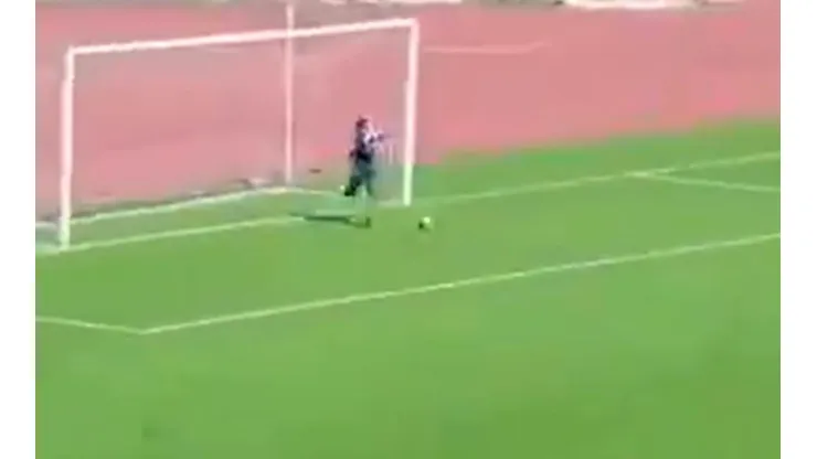 Partido de la II División de Argelia está dando vuelta al mundo.