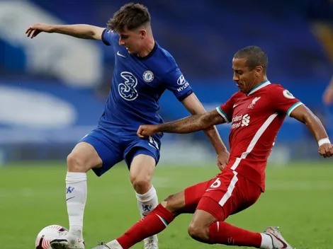 Liverpool y Chelsea chocan en un partidazo en Anfield Road